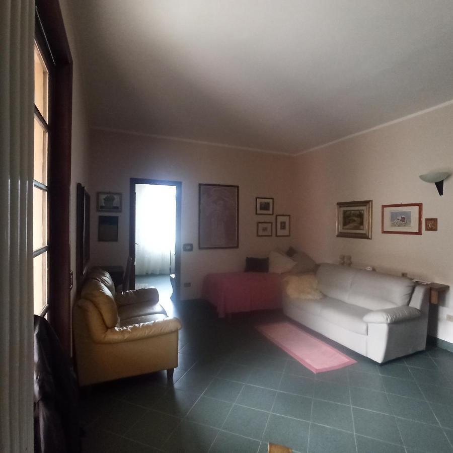 Casa Vincenzo 130 Mq Con Portico Ed Ingresso Esclusivo Dal Giardino Villa Felino Eksteriør bilde