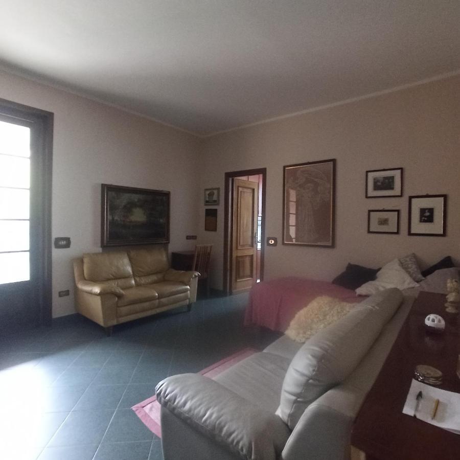 Casa Vincenzo 130 Mq Con Portico Ed Ingresso Esclusivo Dal Giardino Villa Felino Eksteriør bilde
