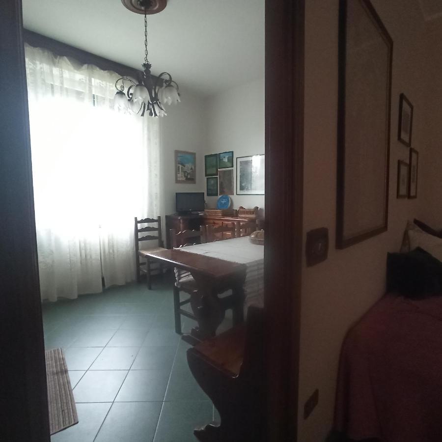 Casa Vincenzo 130 Mq Con Portico Ed Ingresso Esclusivo Dal Giardino Villa Felino Eksteriør bilde