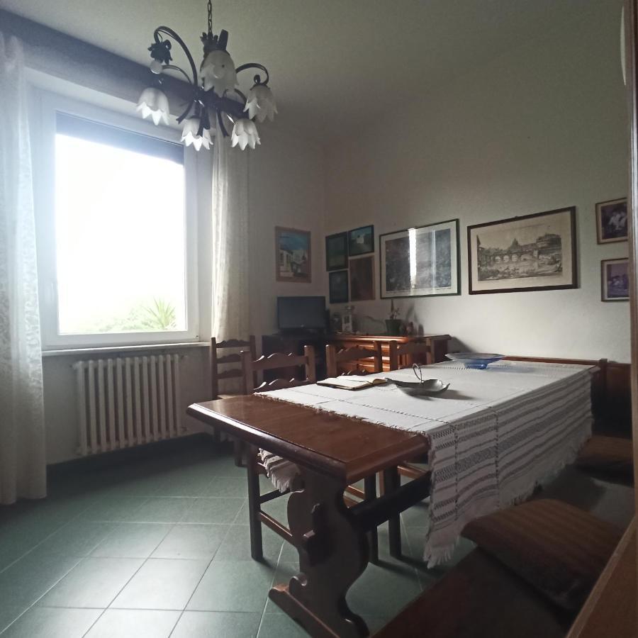 Casa Vincenzo 130 Mq Con Portico Ed Ingresso Esclusivo Dal Giardino Villa Felino Eksteriør bilde