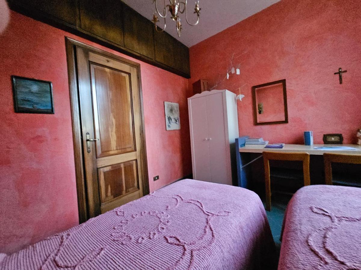 Casa Vincenzo 130 Mq Con Portico Ed Ingresso Esclusivo Dal Giardino Villa Felino Eksteriør bilde