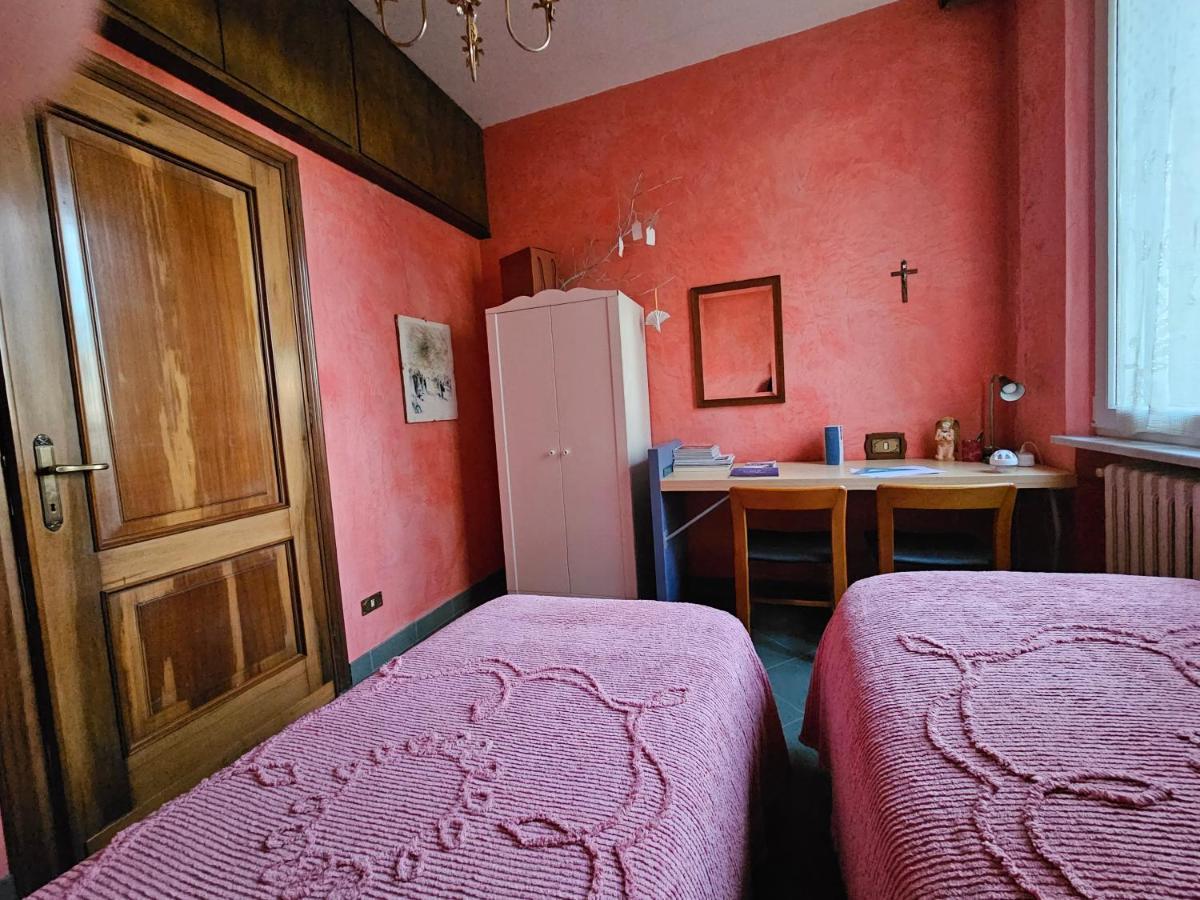 Casa Vincenzo 130 Mq Con Portico Ed Ingresso Esclusivo Dal Giardino Villa Felino Eksteriør bilde