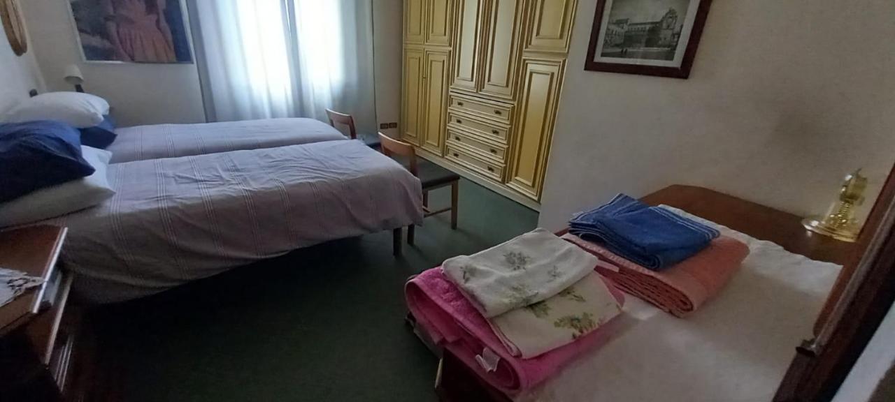 Casa Vincenzo 130 Mq Con Portico Ed Ingresso Esclusivo Dal Giardino Villa Felino Eksteriør bilde